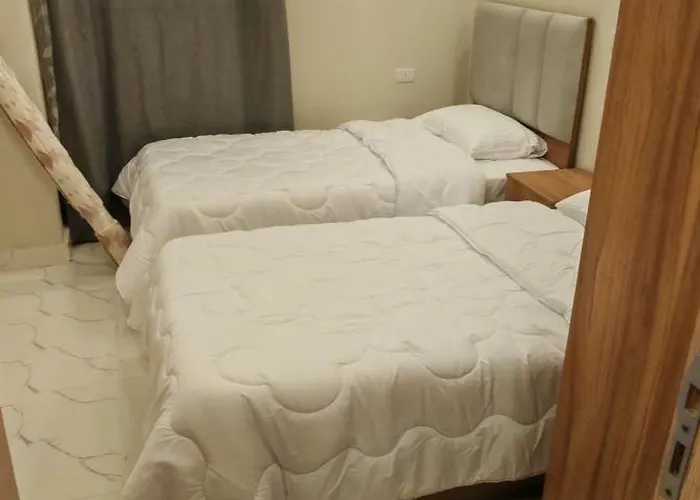 Apartment مفروشة القيادات For Rent *